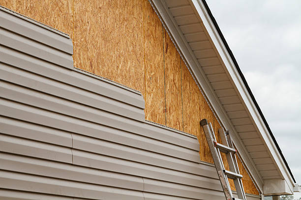 Professional Siding Repair technician working in Montgomeryville, PA